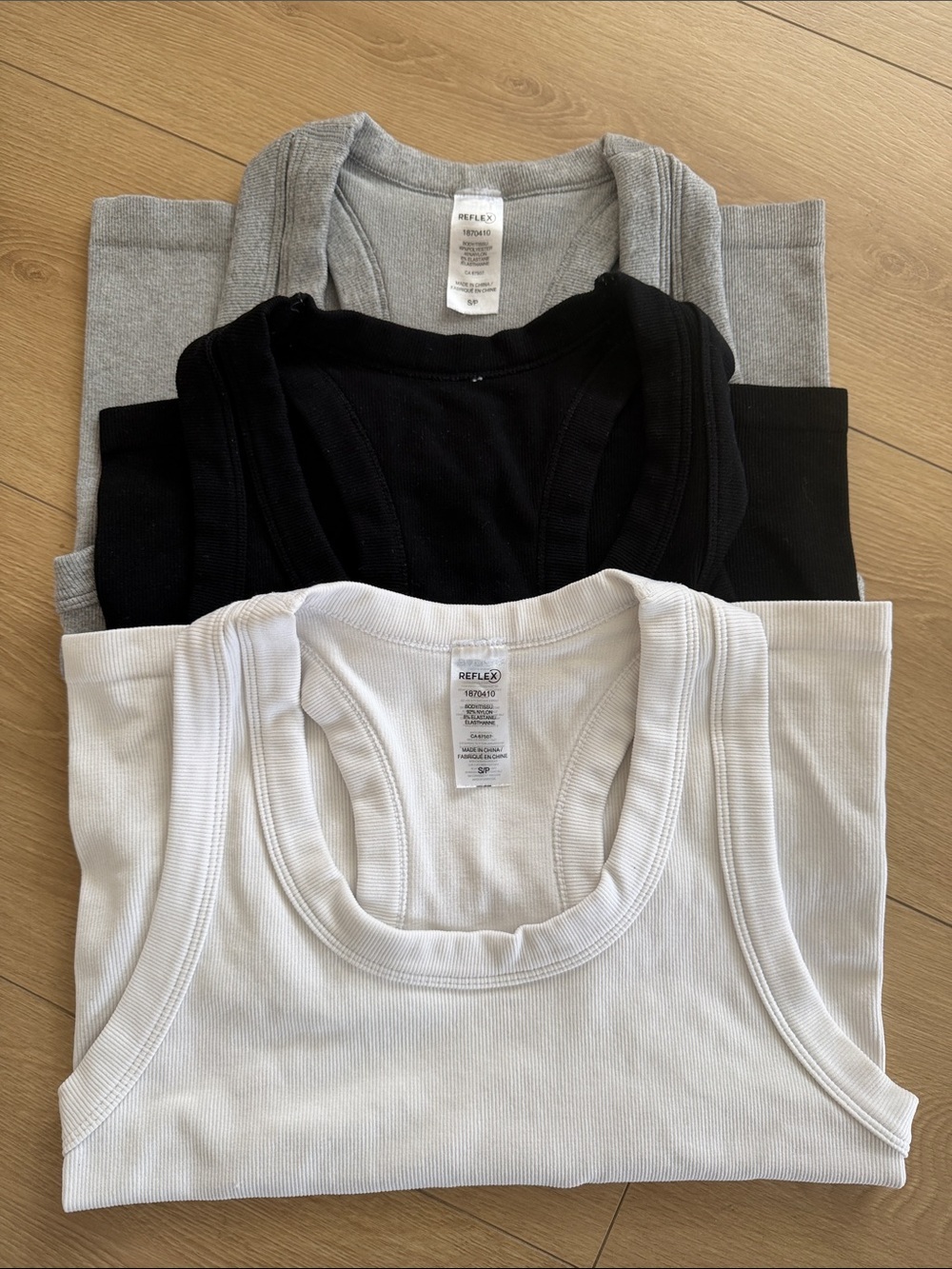 ✨Host pick✨Reflex White Ribbed Tank Top with Excellent Condition 3 for 20
